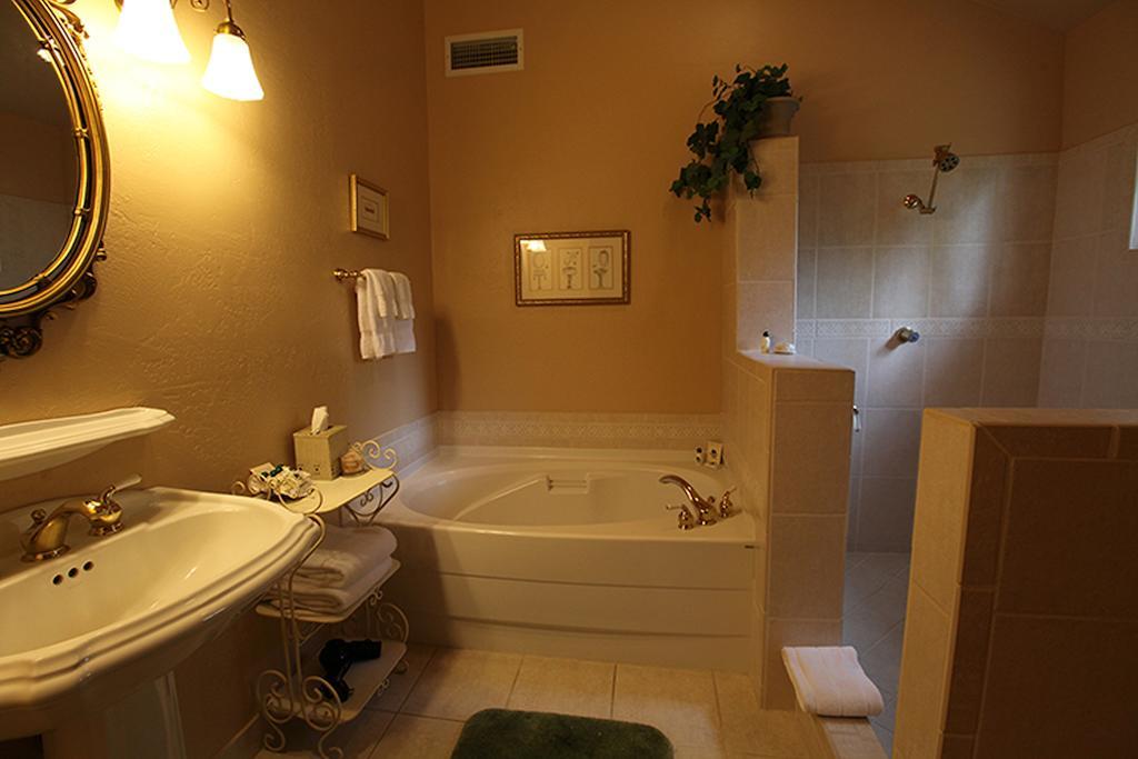 Highland House Bed And Breakfast มารีโปซา ห้อง รูปภาพ